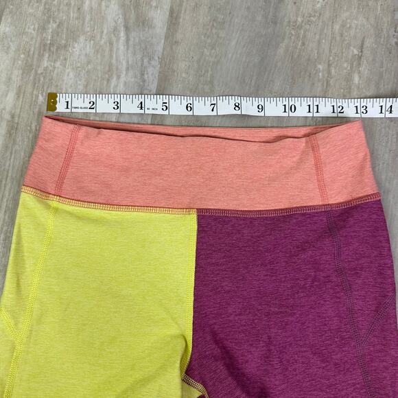 Outdoor Voices Colorblock Warmup Shorts in Nectarine/Mellow/Merlot Size Small - Picture 6 of 7